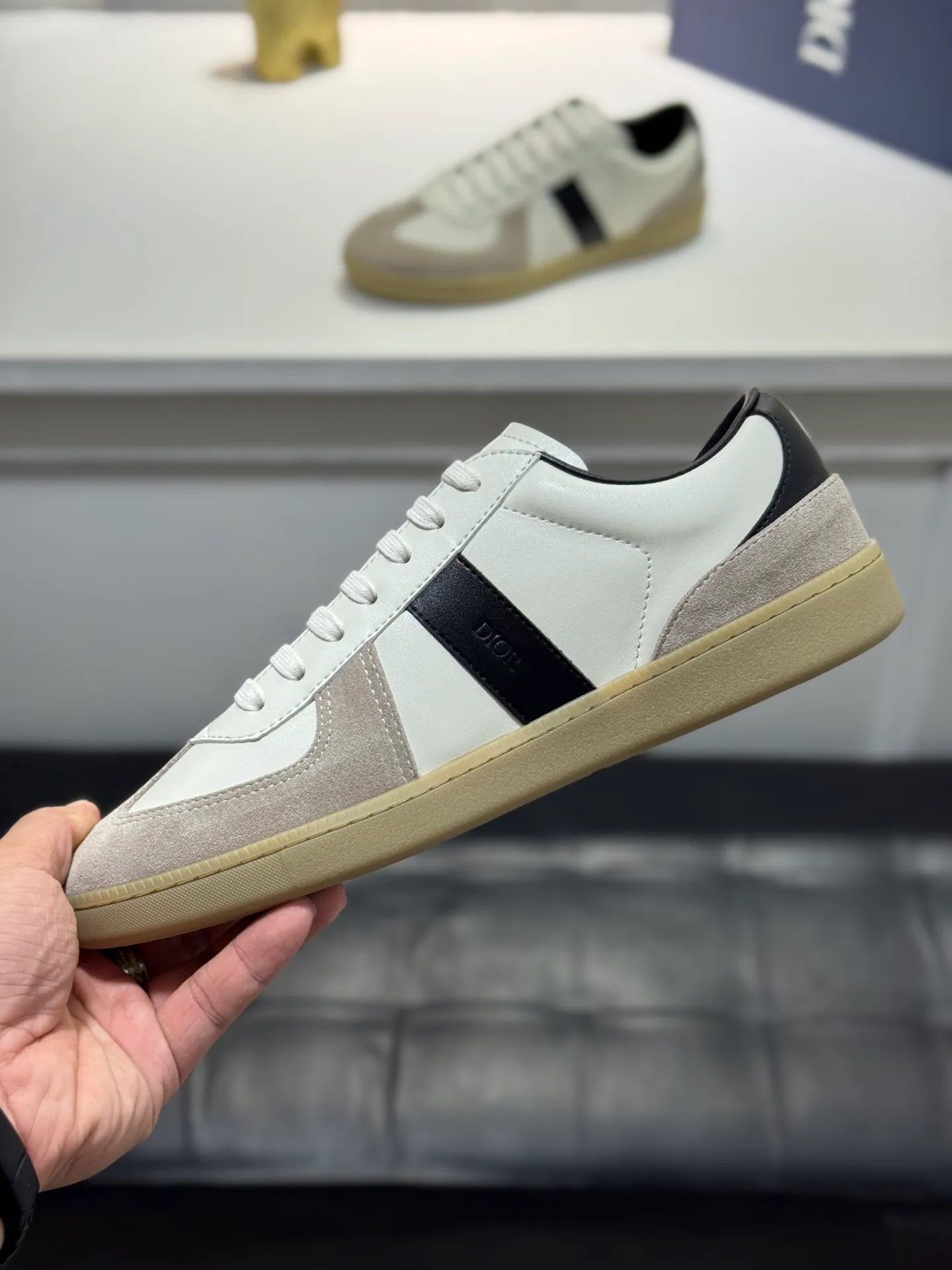 Men's Men's Shoes💰380【New Style】🎠🎠Dior🔍Top Purchasing Agency🇮🇹Di's hot style super popular sneakers are synchronized with the new product counters. The uppers are original Italian imported cowhide, the logo graphics are perfectly reproduced with complex craftsmanship necessary for fashionistas, and the imported soft sheepskin lining is Sole: The original sole is specially provided by the original factory. The exclusive movable molded sole is super comfortable. The original factory follows the order. 🔍🔍Multiple colors are available. You can enter and exit the counter at will. Welcome to compare. A must-have for trendy men. Code number: 38-44 (45 customized